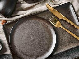 aida raw metallic brown ontbijtbord sfeer (2022_03_24 08_53_01 UTC)